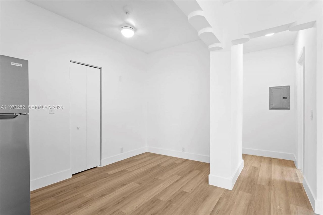 1044 Michigan Ave , Unit 30, Miami Beach, FL 33139 Photo