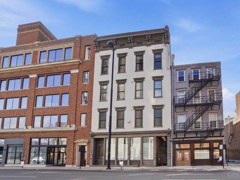 813 Broadway Street, Unit 404, Cincinnati, OH 45202 Photo 3