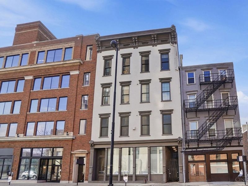 813 Broadway Street, Unit 404, Cincinnati, OH 45202 Photo 3