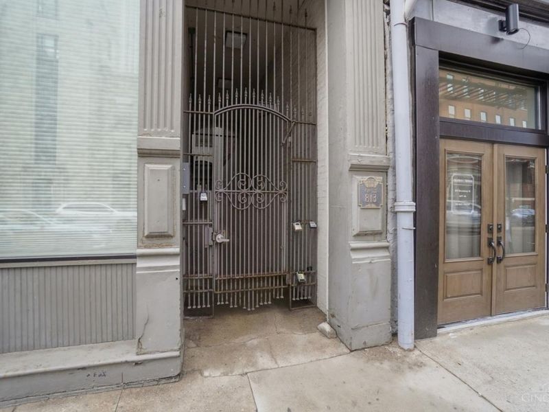 813 Broadway Street, Unit 404, Cincinnati, OH 45202 Photo 5