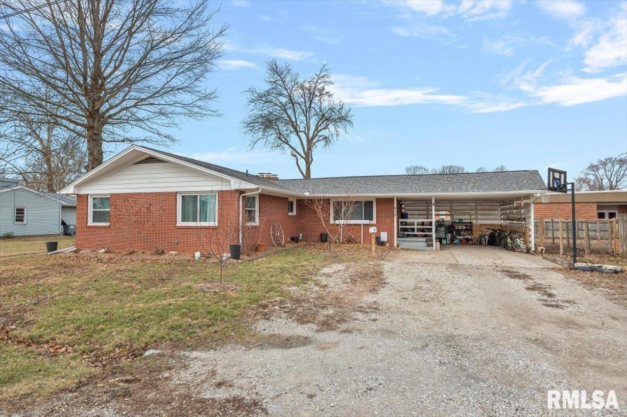 412 Park Avenue, Auburn, IL 62615 Main Photo