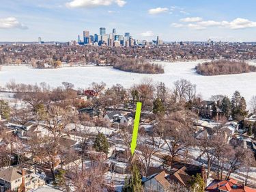 2740 Thomas Avenue S, Minneapolis, MN 55416