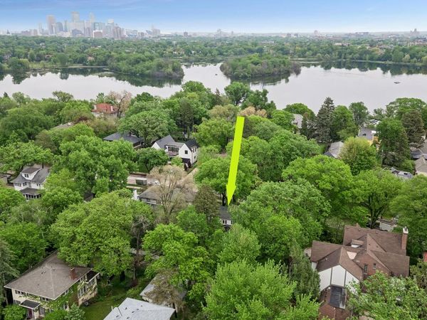 2740 Thomas Avenue S, Minneapolis, MN 55416
