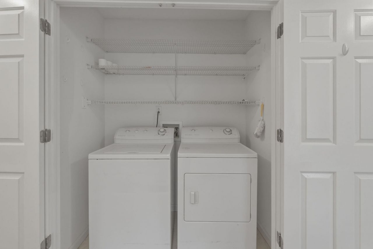 100 Timberline Dr. Photo 18