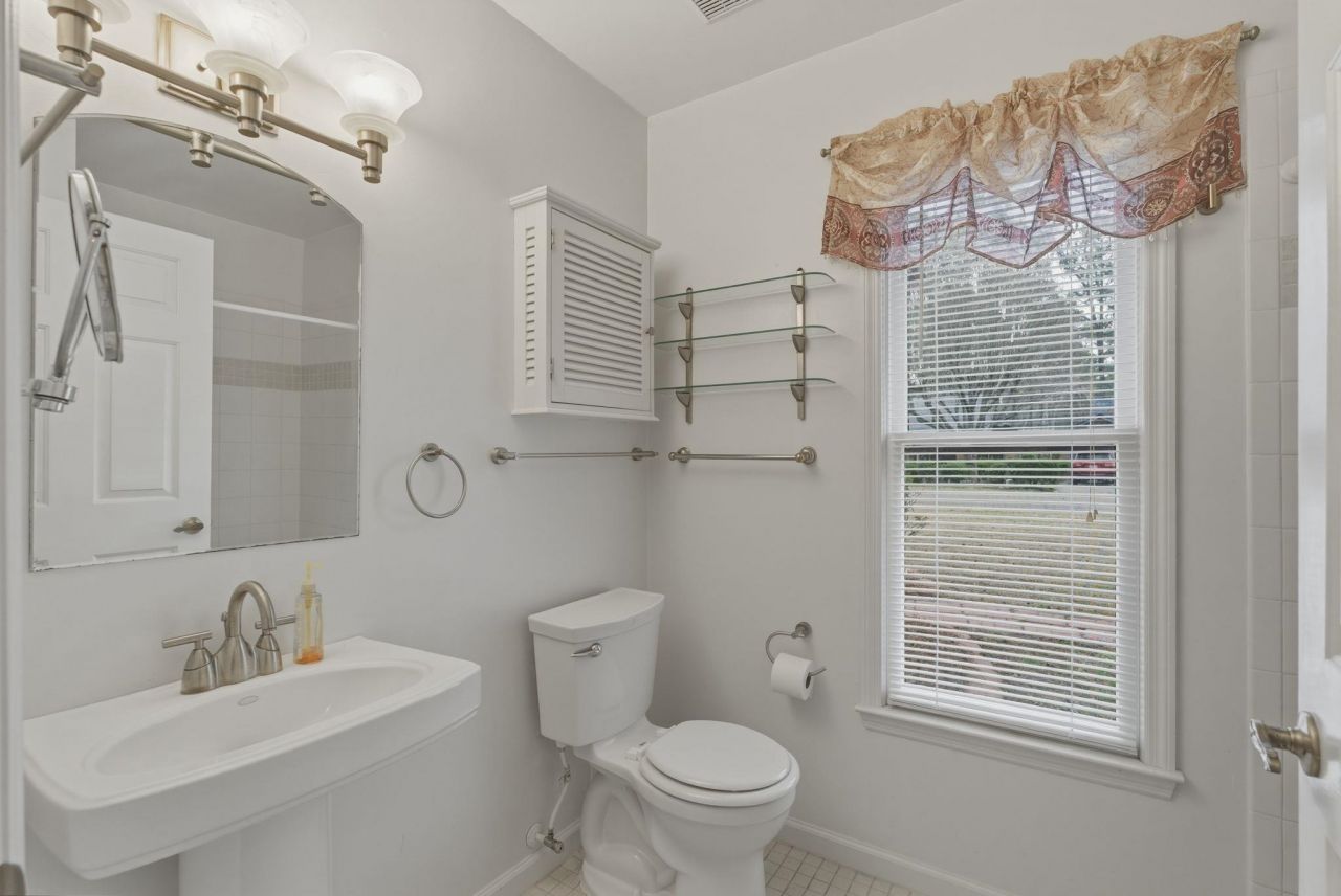 100 Timberline Dr. Photo 20