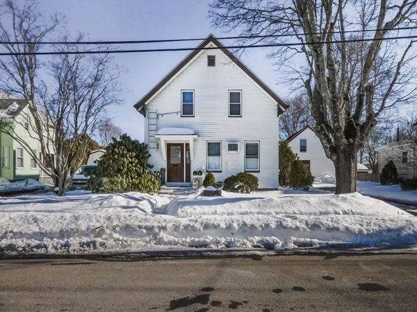 35 Wilbur St, Taunton, MA 02780