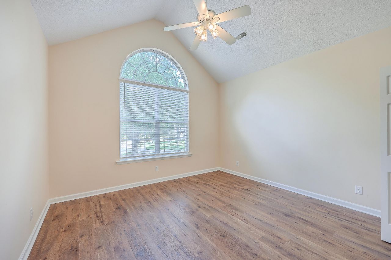 195 Fox Squirrel Run Photo 16