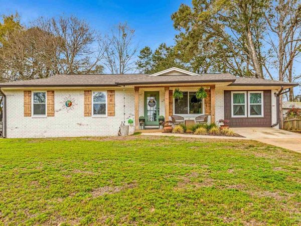 2511 W Kingsfield Dr, Cantonment, FL 32533