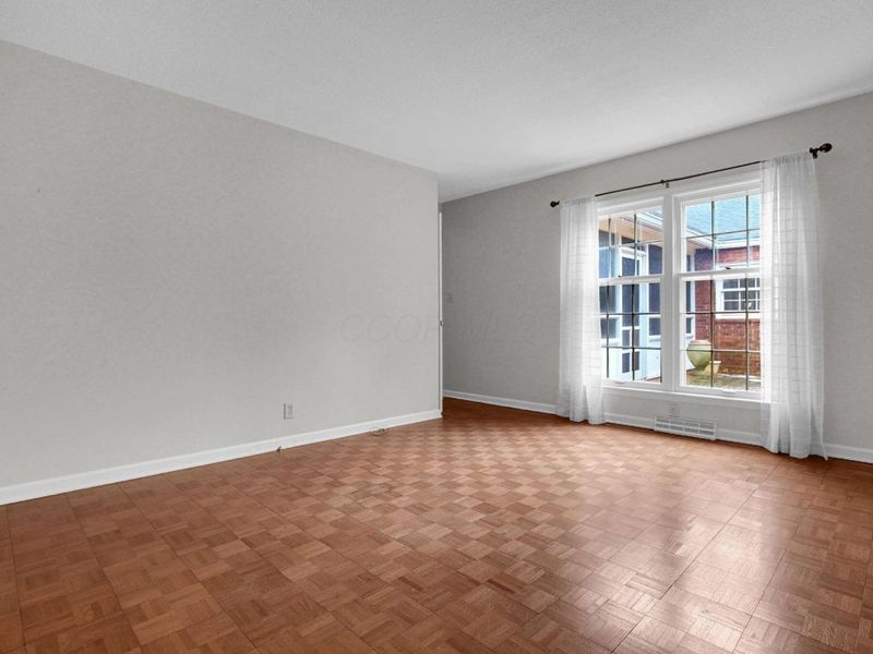 129 S Mulberry Street, Granville, OH 43023 Photo 6