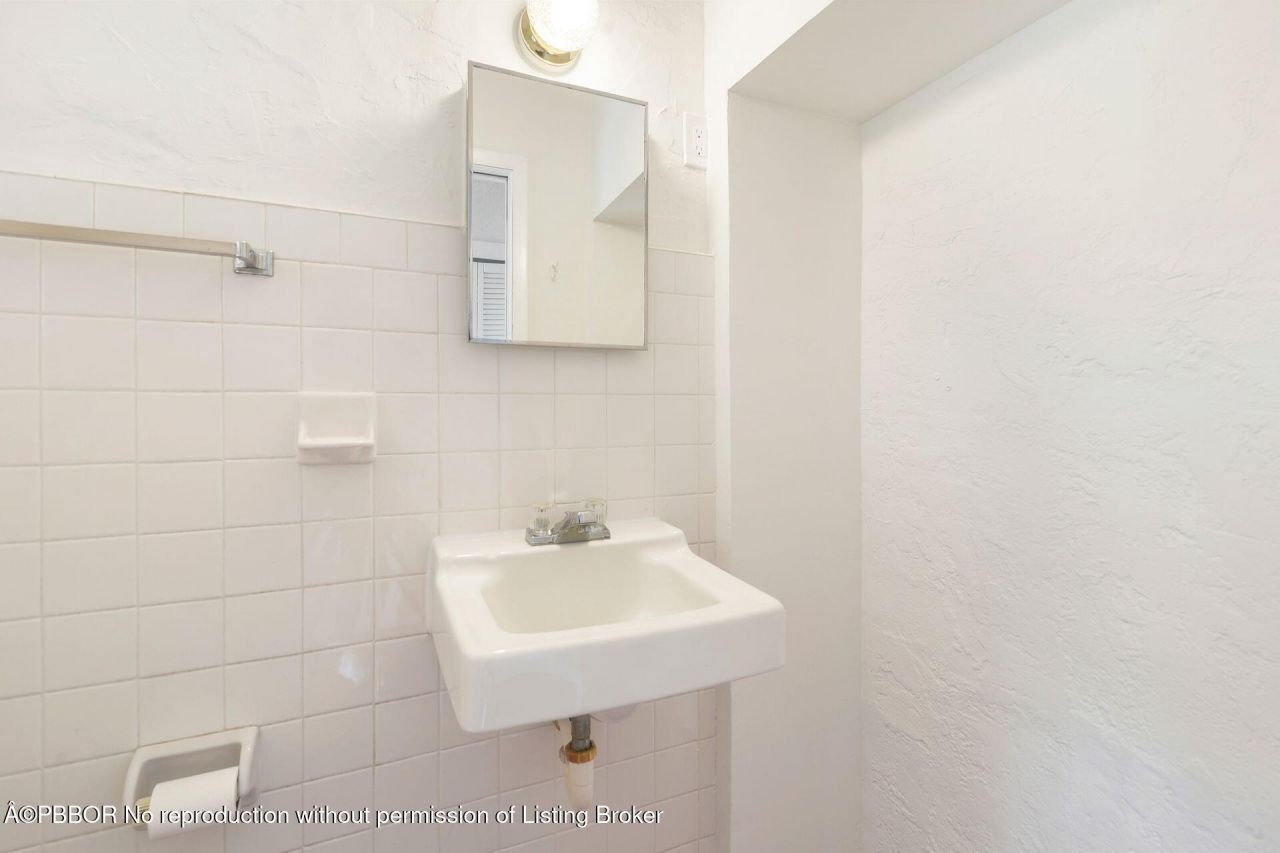 108 Rutland Boulevard, West Palm Beach, FL 33405 Photo