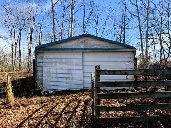 365 Wallop Ln , Crossville, TN 38571