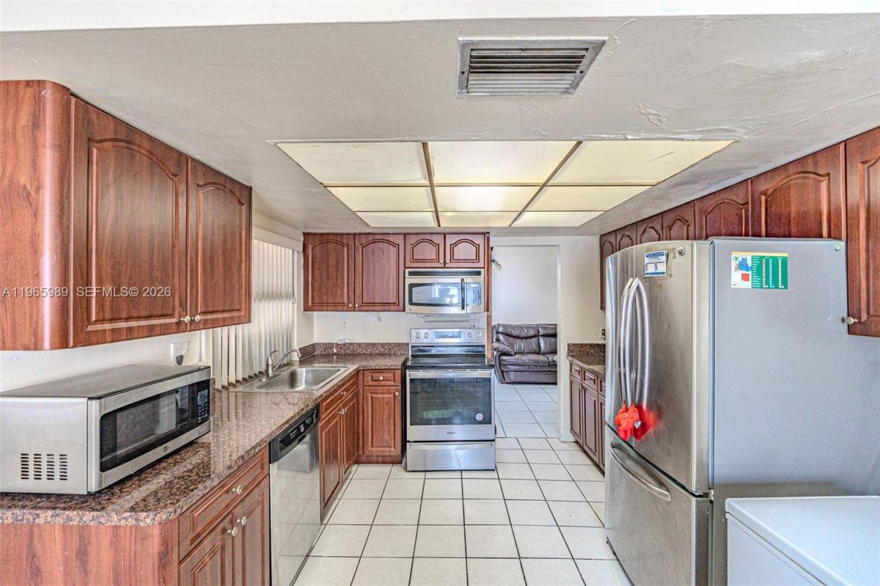 4541 NW 23rd St, Lauderhill, FL 33313 Photo