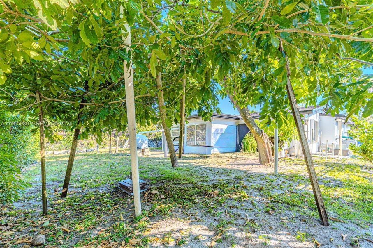 4541 NW 23rd St, Lauderhill, FL 33313 Photo