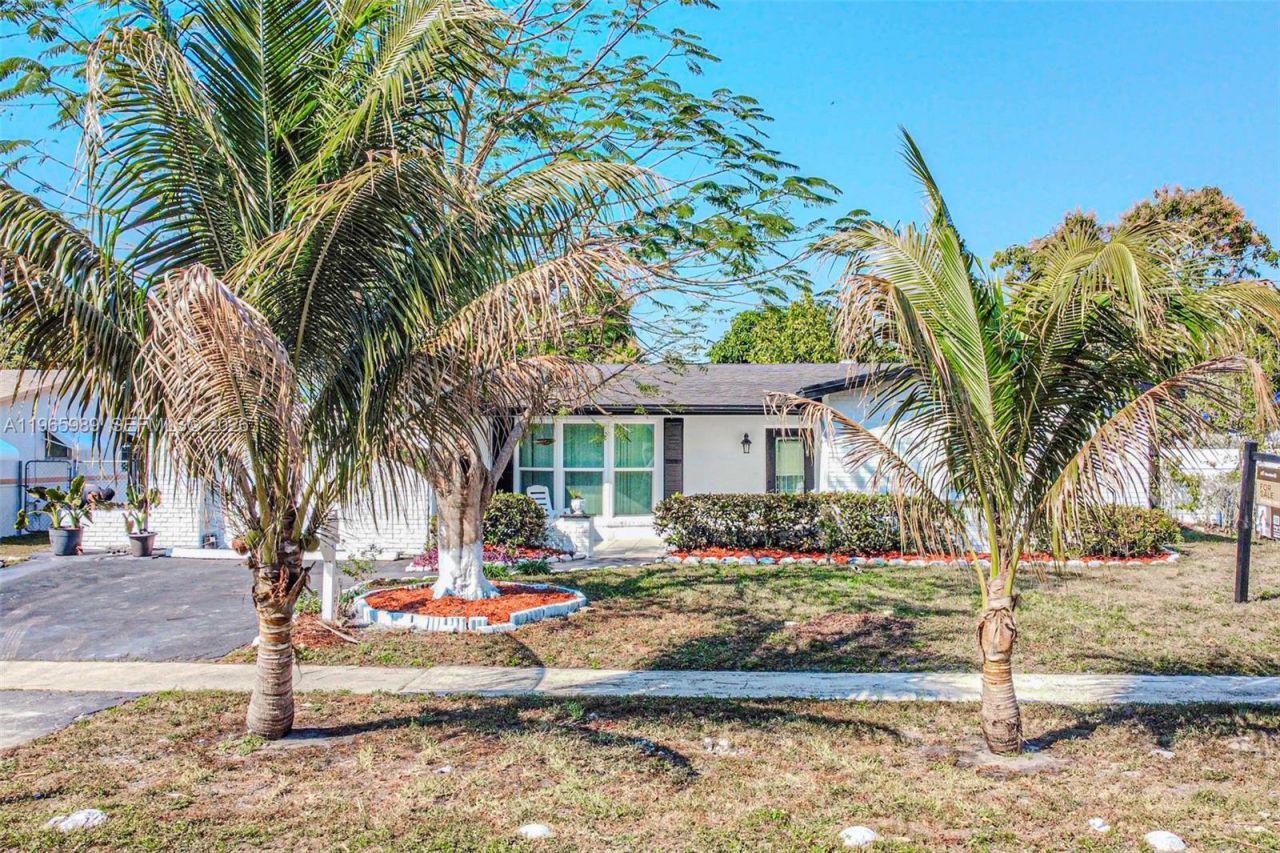 4541 NW 23rd St, Lauderhill, FL 33313 Photo