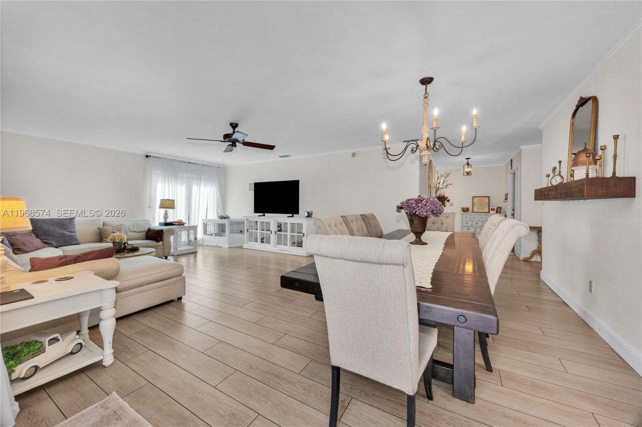 18525 SW 90th Ct, Cutler Bay, FL 33157 Photo