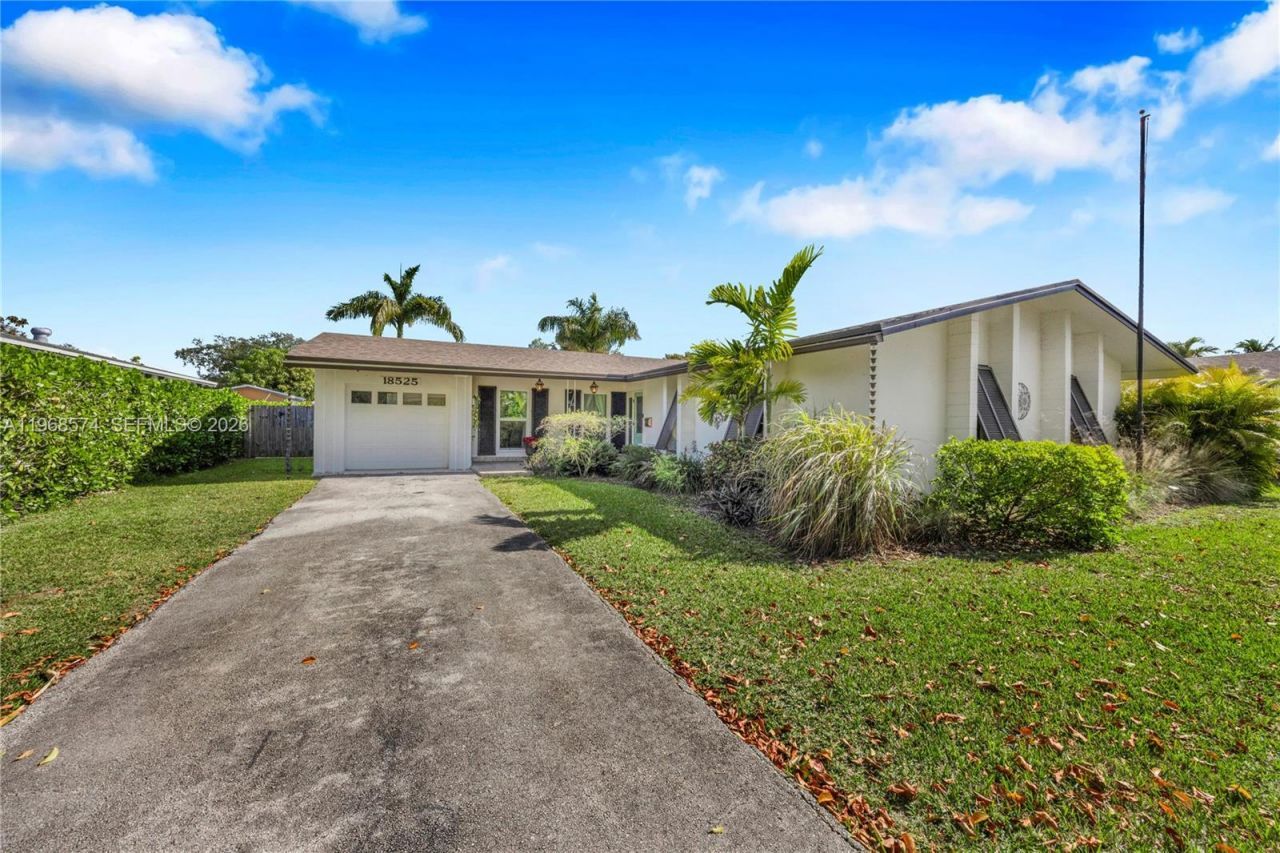 18525 SW 90th Ct, Cutler Bay, FL 33157 Photo