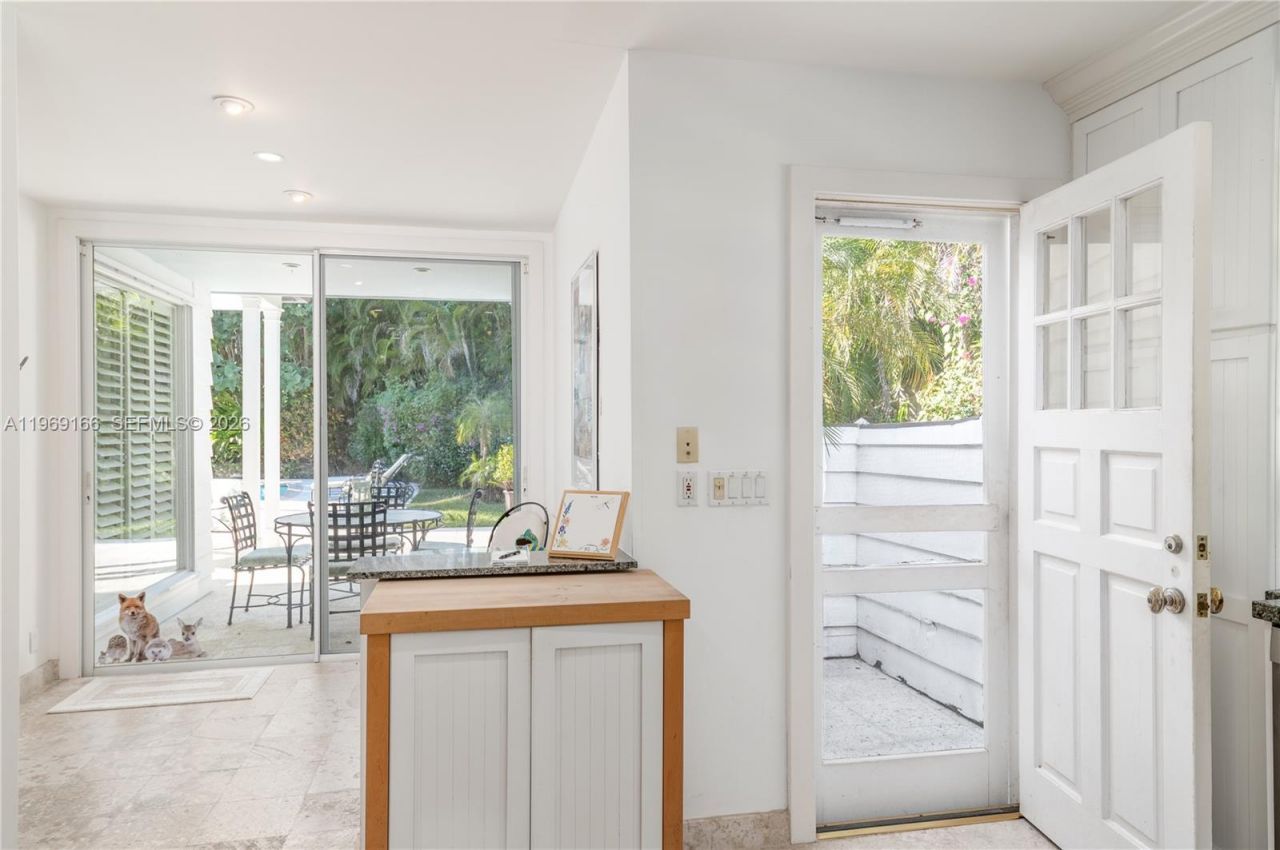 200 S Beach Rd, Jupiter Island, FL 33455 Photo