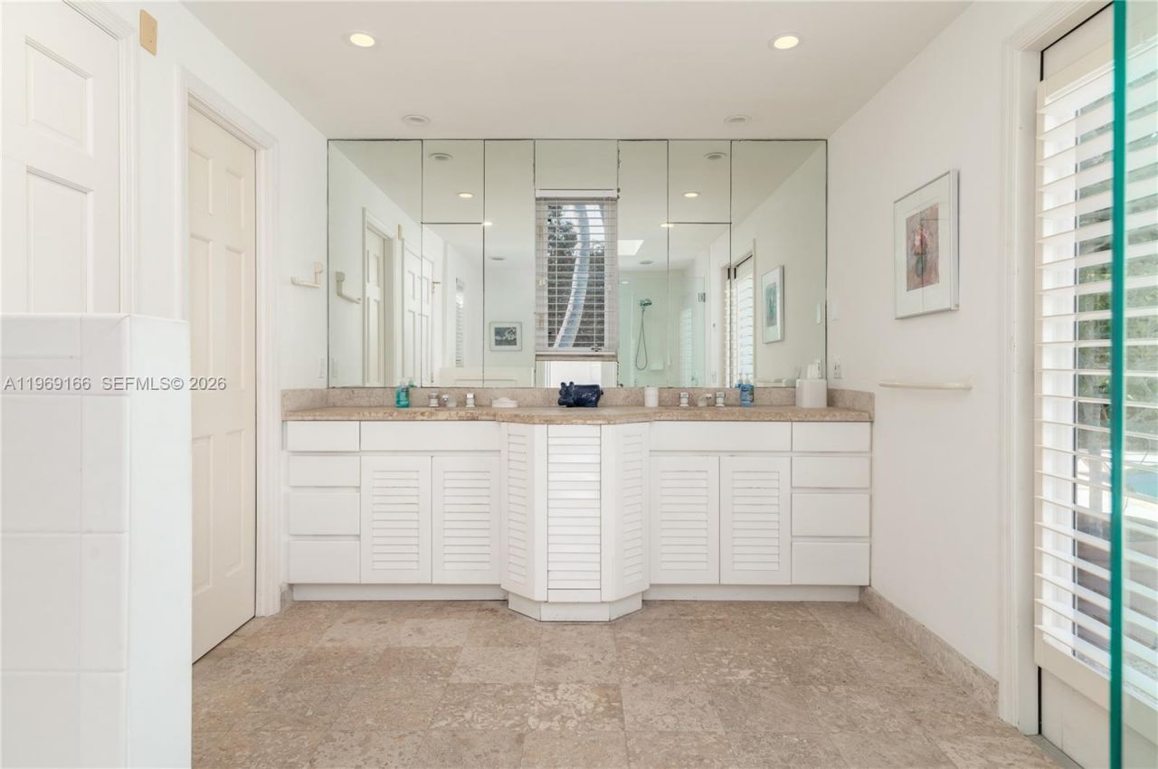 200 S Beach Rd, Jupiter Island, FL 33455 Photo