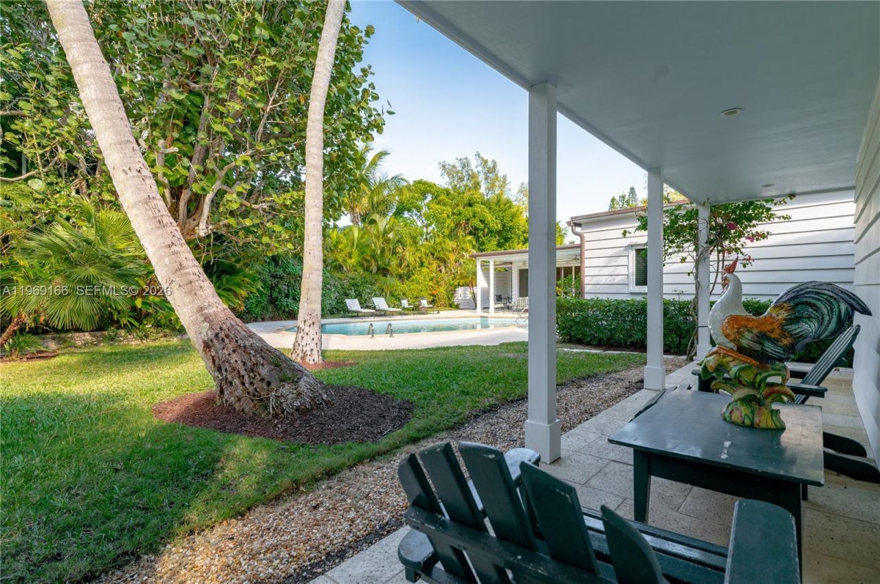 200 S Beach Rd, Jupiter Island, FL 33455 Photo