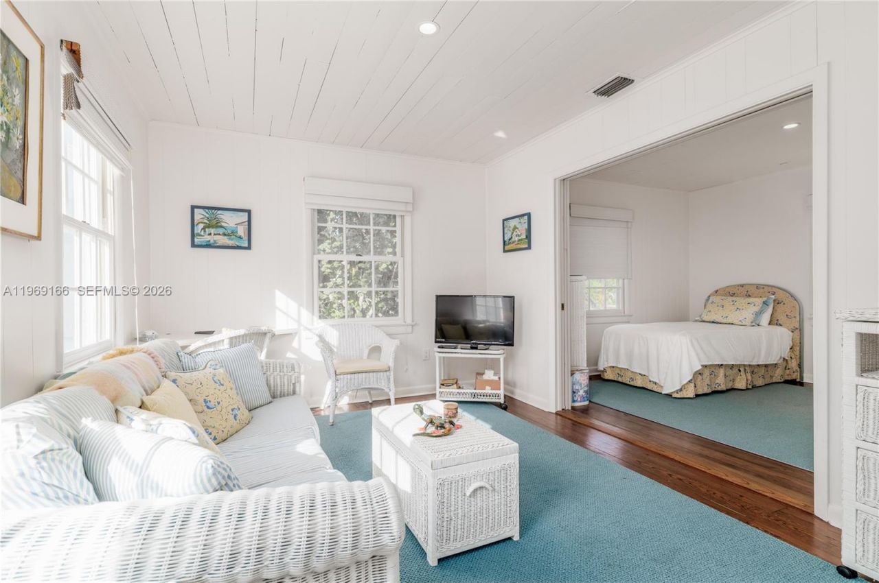 200 S Beach Rd, Jupiter Island, FL 33455 Photo