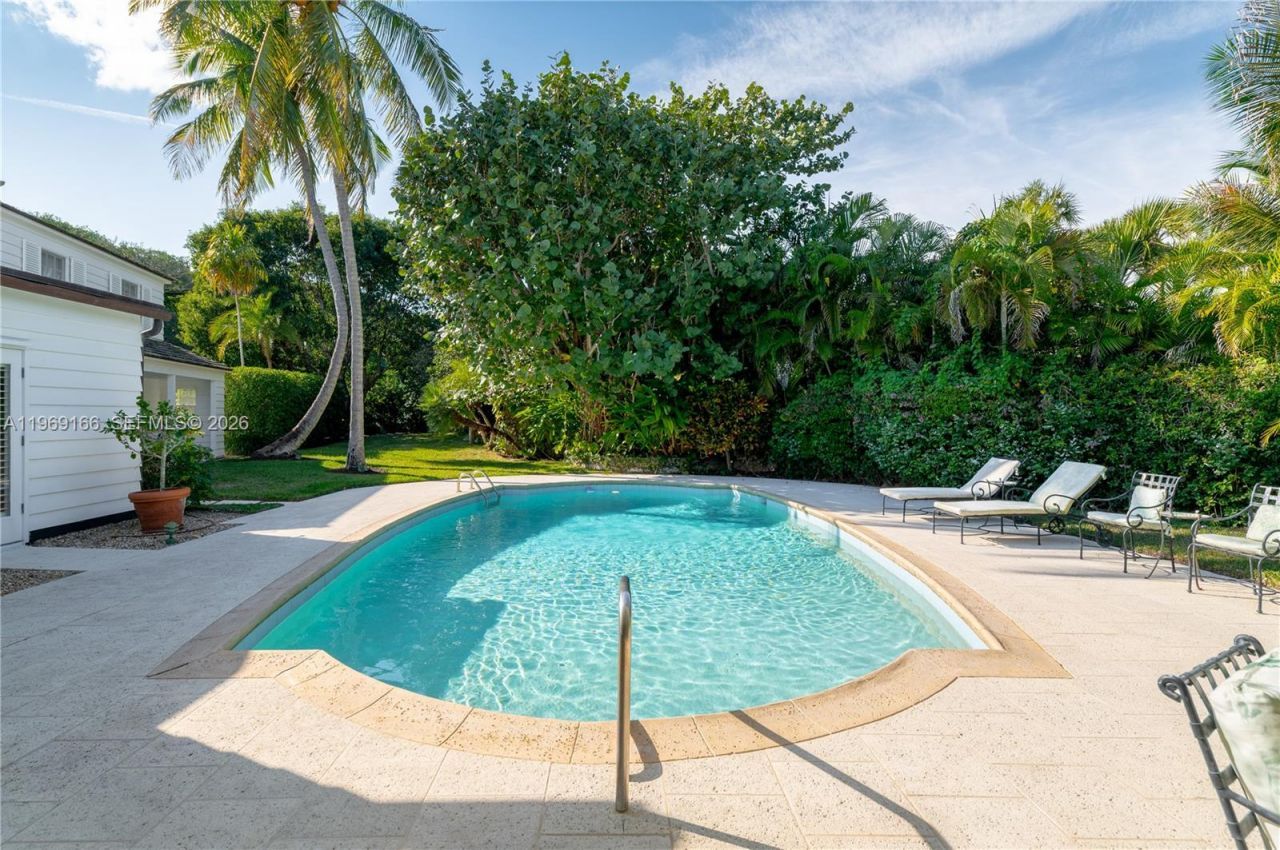 200 S Beach Rd, Jupiter Island, FL 33455 Photo