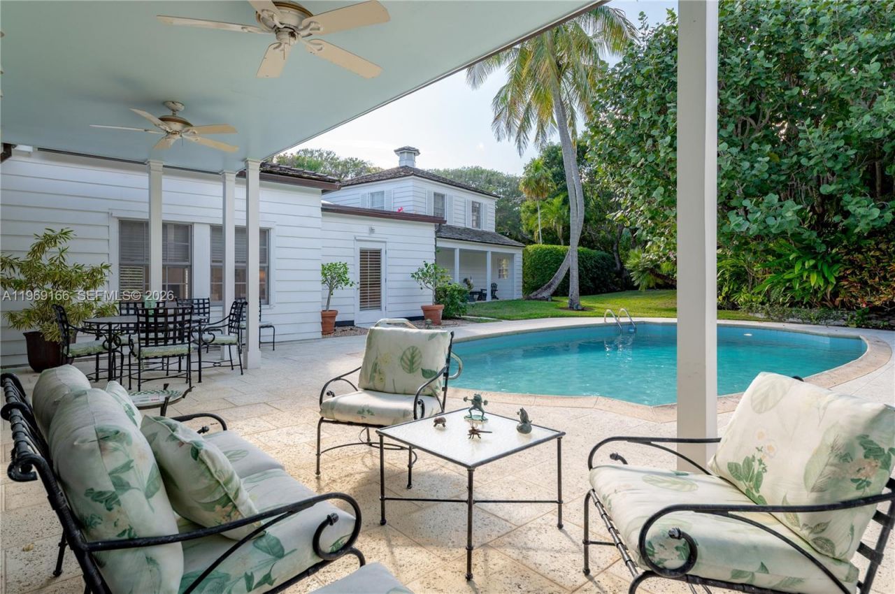 200 S Beach Rd, Jupiter Island, FL 33455 Photo