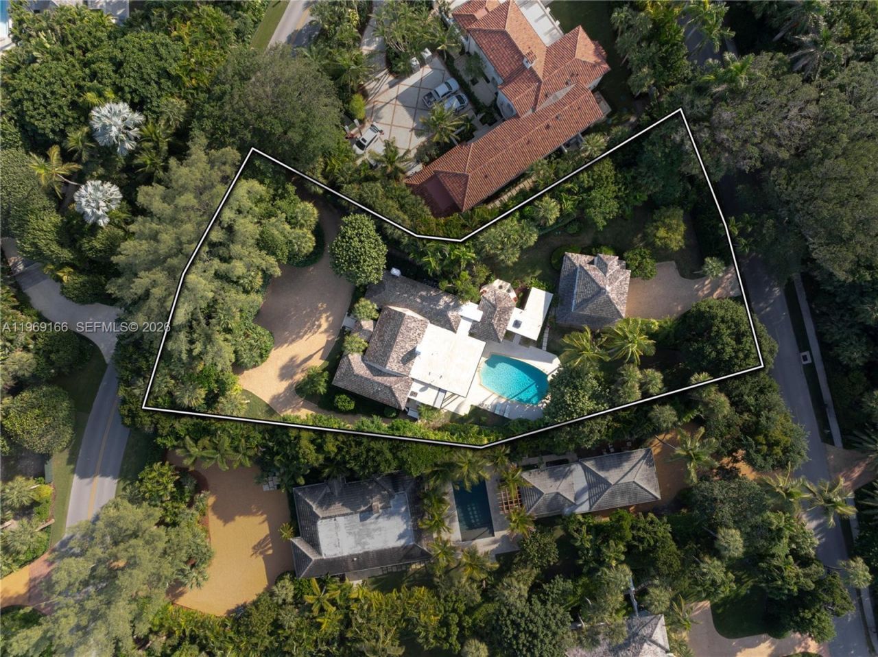 200 S Beach Rd, Jupiter Island, FL 33455 Photo