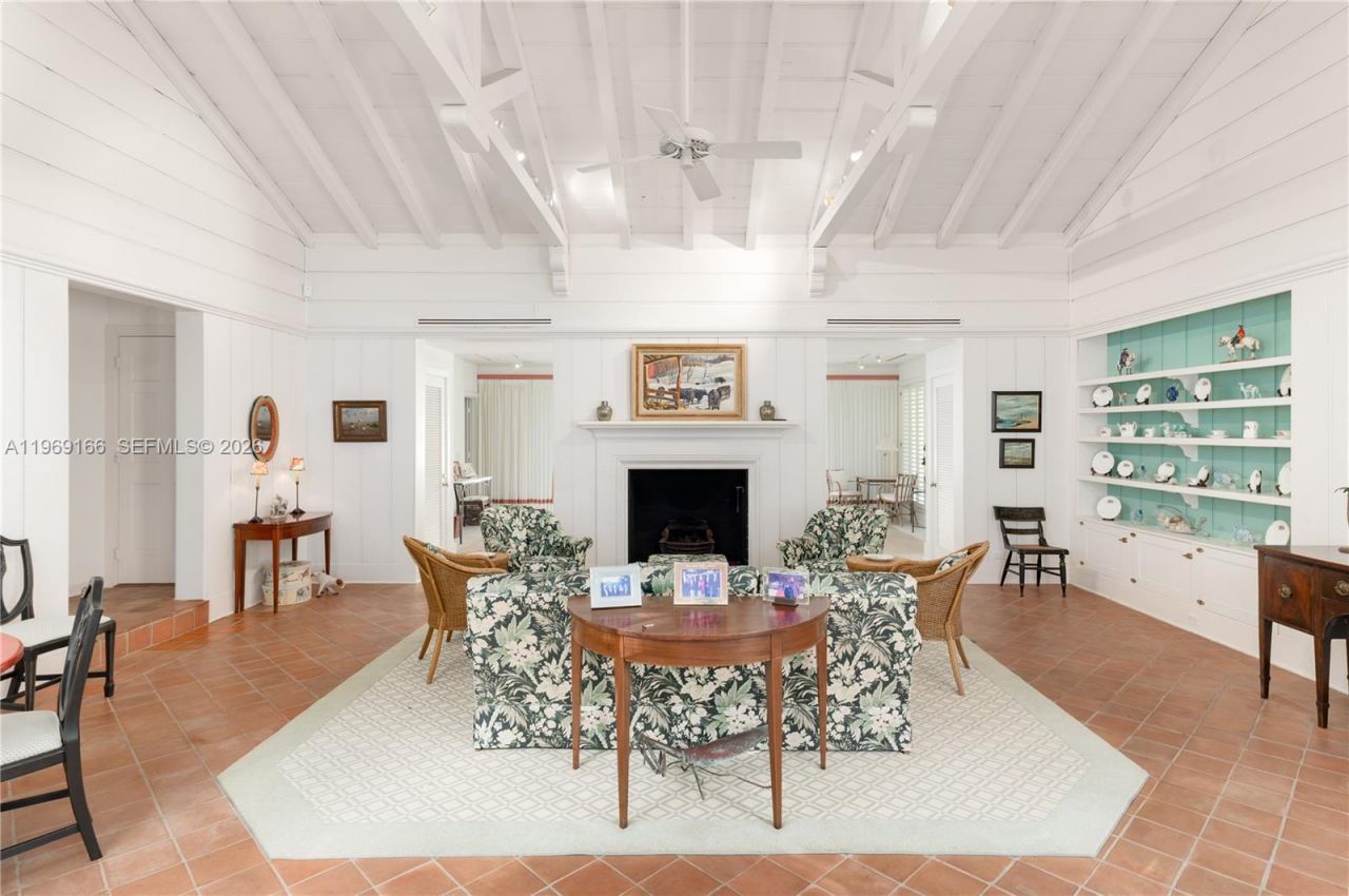 200 S Beach Rd, Jupiter Island, FL 33455 Photo