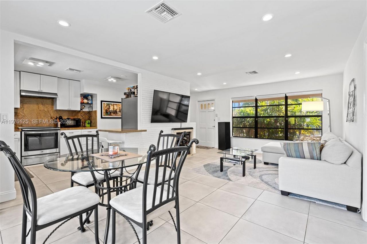 3035 Hayes St, Hollywood, FL 33021 Photo