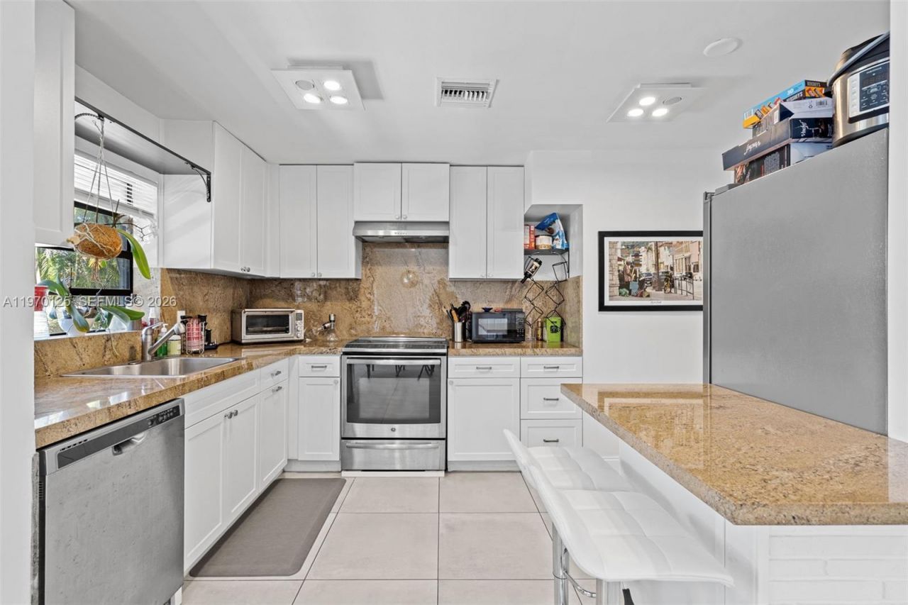 3035 Hayes St, Hollywood, FL 33021 Photo