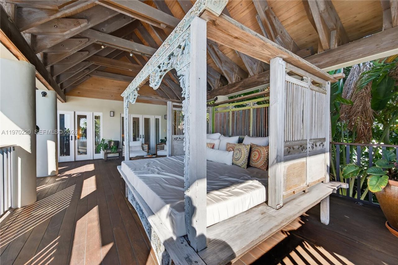 14 W San Marino Dr, Miami Beach, FL 33139 Photo