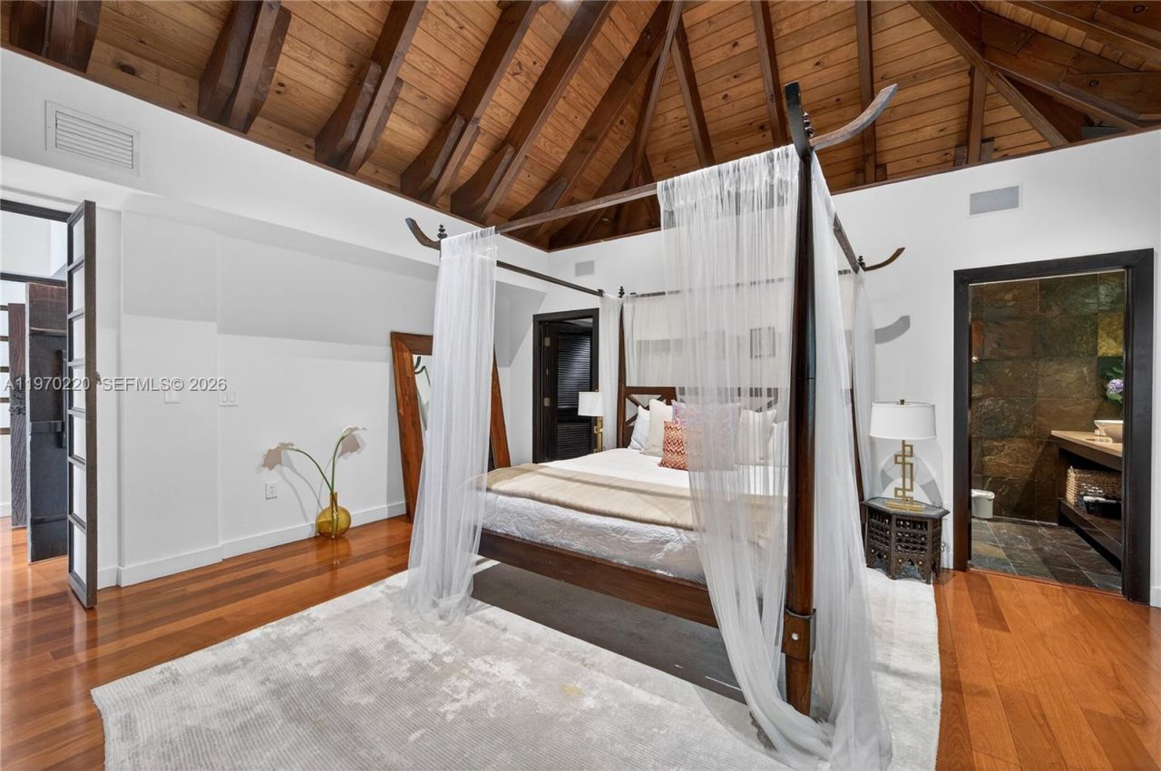 14 W San Marino Dr, Miami Beach, FL 33139 Photo