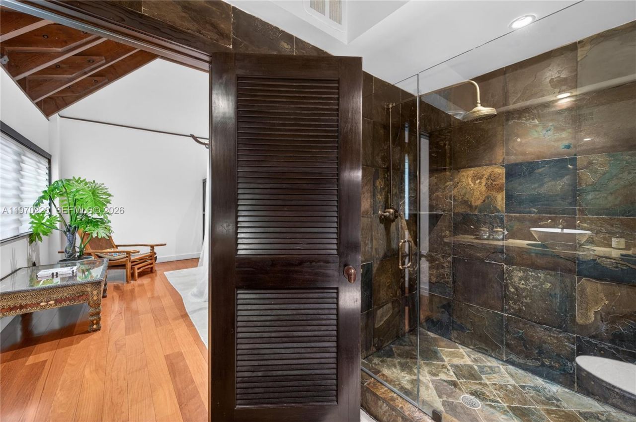 14 W San Marino Dr, Miami Beach, FL 33139 Photo