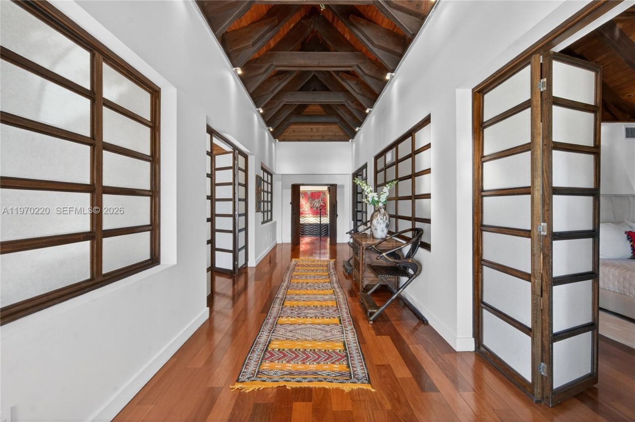 14 W San Marino Dr, Miami Beach, FL 33139 Photo