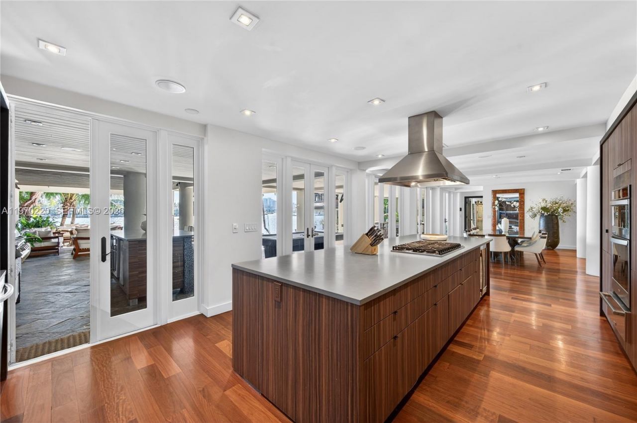 14 W San Marino Dr, Miami Beach, FL 33139 Photo