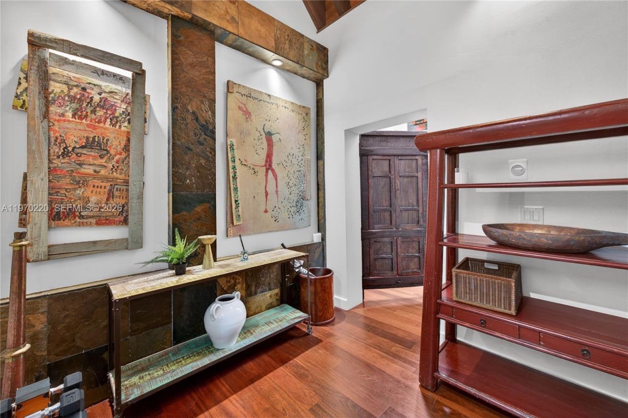 14 W San Marino Dr, Miami Beach, FL 33139 Photo