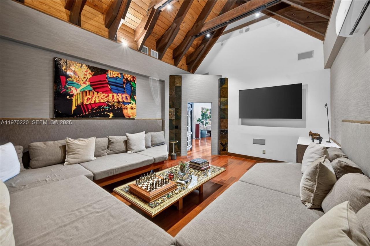 14 W San Marino Dr, Miami Beach, FL 33139 Photo