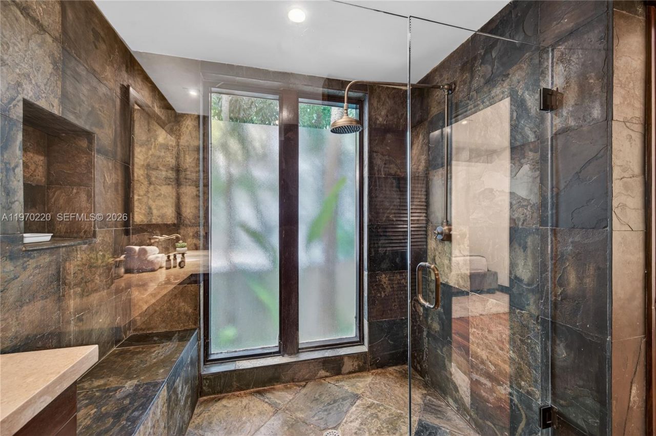 14 W San Marino Dr, Miami Beach, FL 33139 Photo