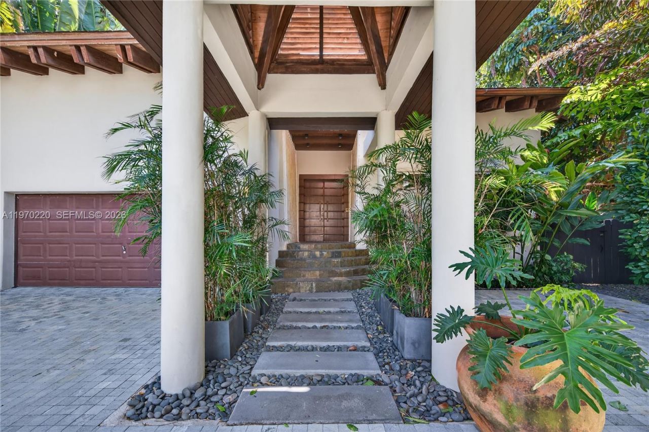 14 W San Marino Dr, Miami Beach, FL 33139 Photo