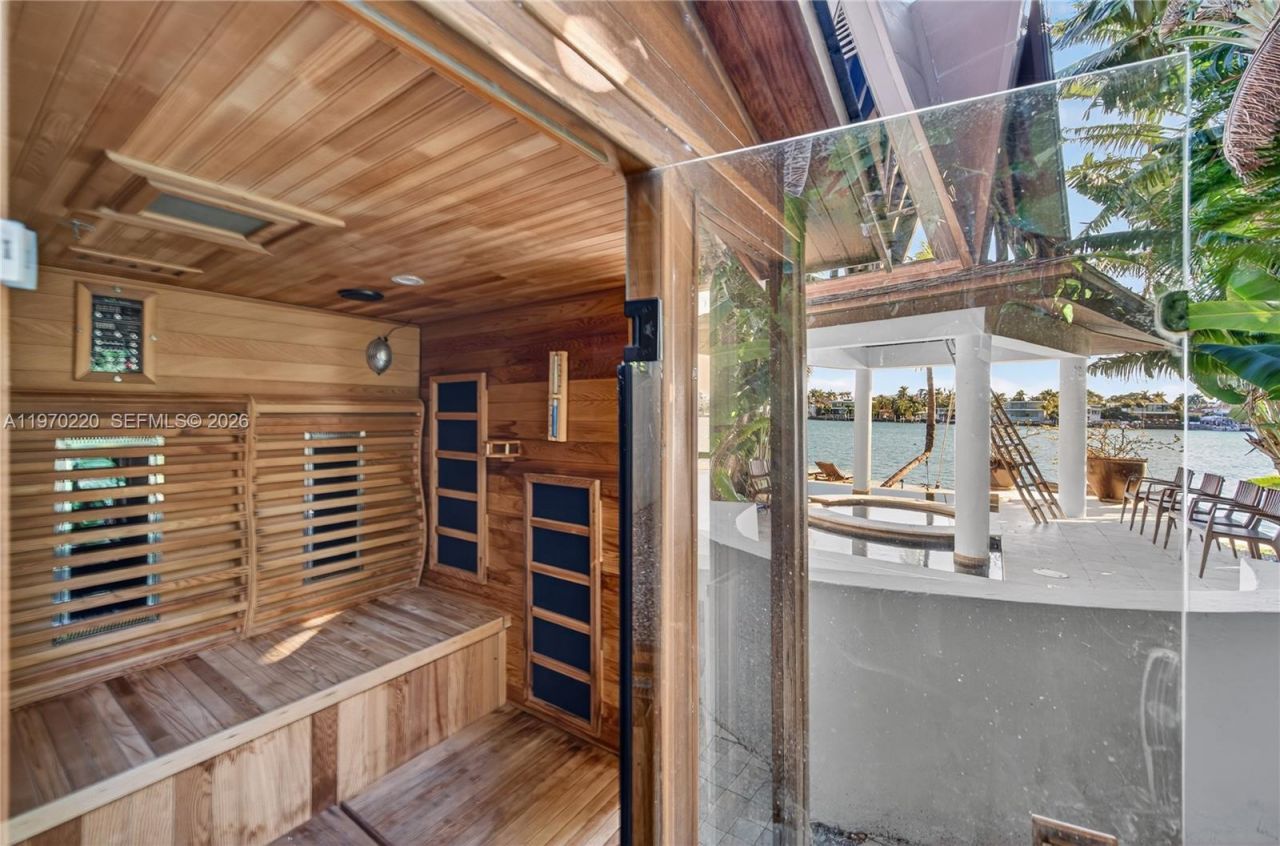 14 W San Marino Dr, Miami Beach, FL 33139 Photo