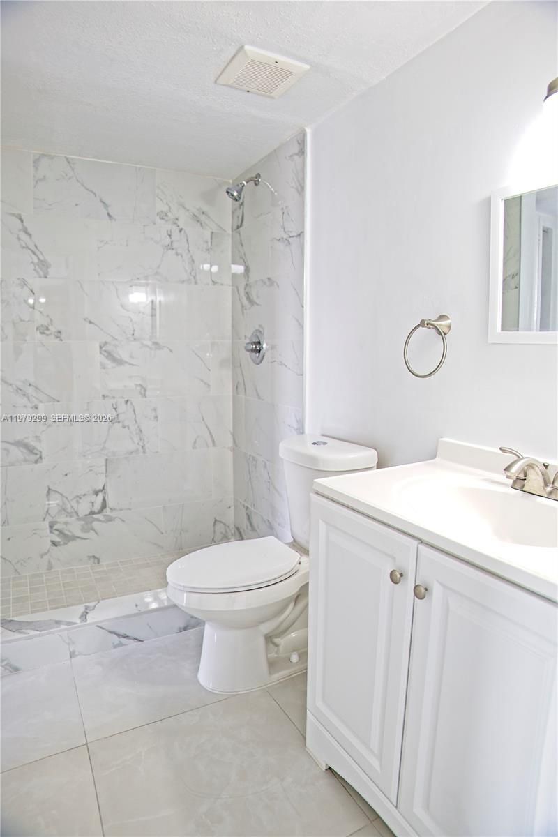 4717 NW 7th St, Unit 704-10, Miami, FL 33126 Photo