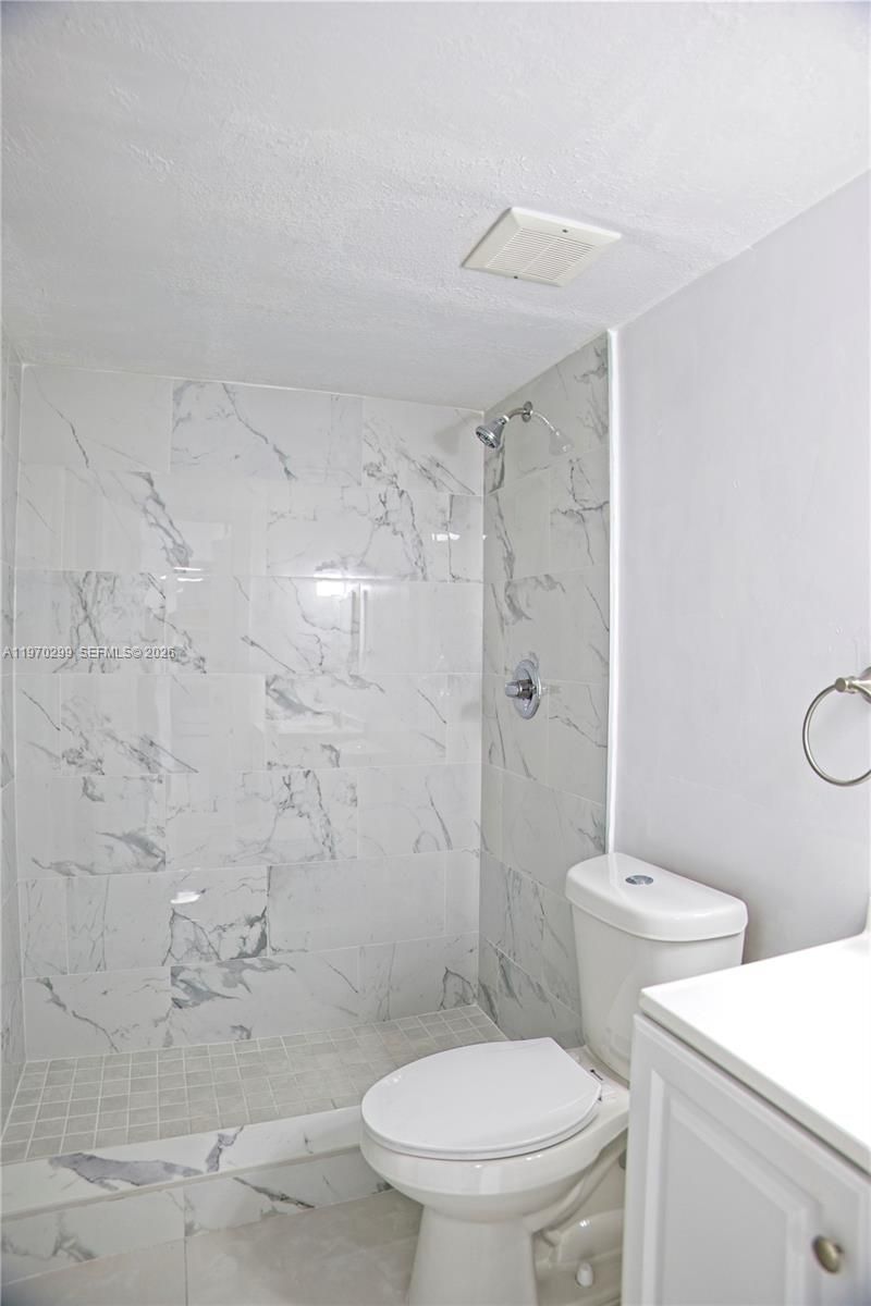 4717 NW 7th St, Unit 704-10, Miami, FL 33126 Photo
