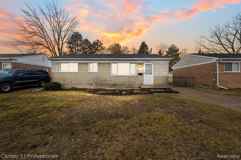 33329 Cheryl Street, Clinton Township, MI 48035 Main Photo