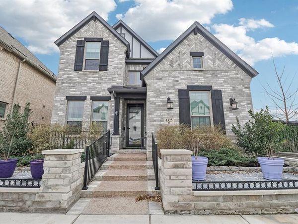 4325 Smokey Quartz Lane, Arlington, TX 76005