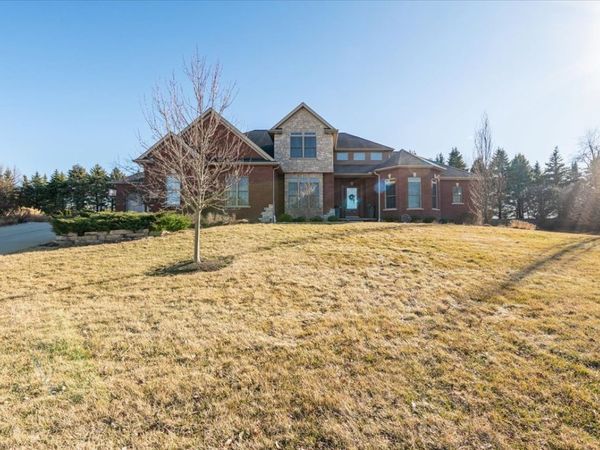 9580 Janel Drive, Bloomington, IL 61705