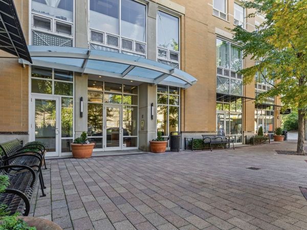 1640 Maple Avenue, Unit 304, Evanston, IL 60201