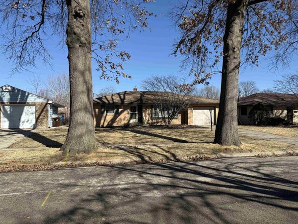 4524 Newcastle Road, ROCKFORD, IL 61108