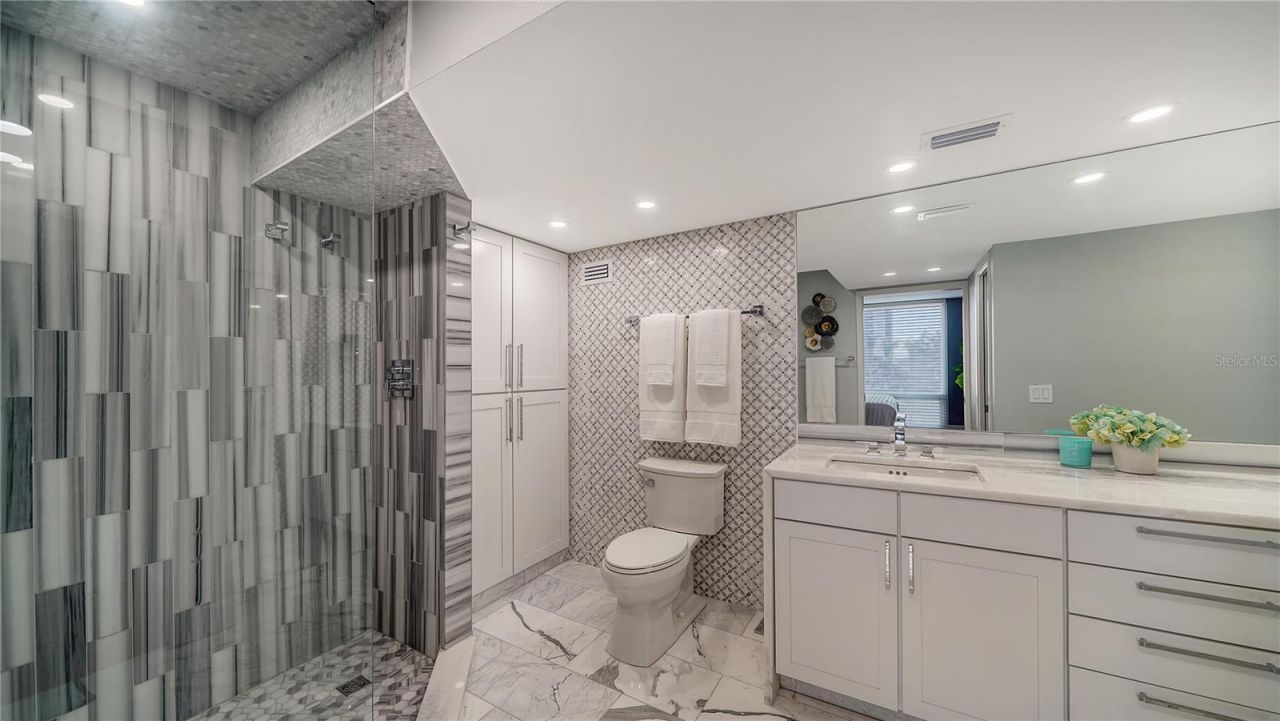 1111 N Gulfstream Avenue, Unit 4E, Sarasota, FL 34236 Photo