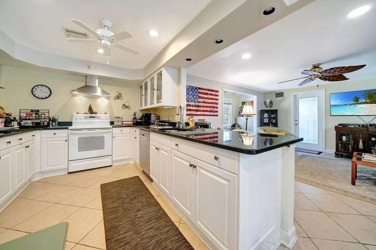 705 Whitfield Avenue, Sarasota, FL 34243 Photo