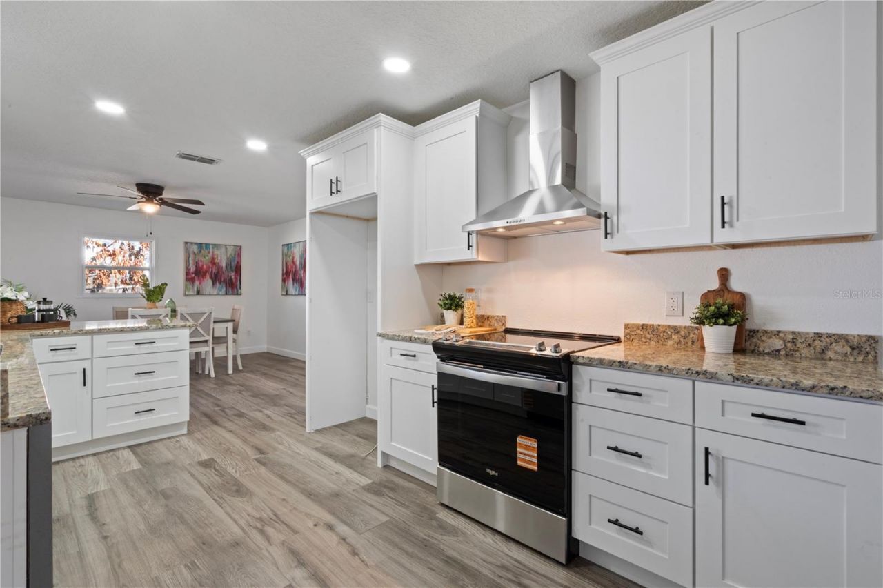 5923 Stratton Lane, Orlando, FL 32808 Photo